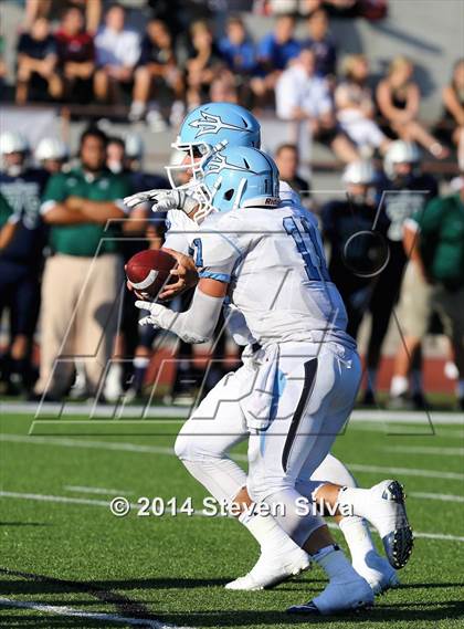 Thumbnail 3 in Corona del Mar vs. La Costa Canyon (Brothers in Arms Classic) photogallery.