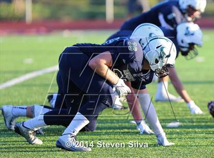 Thumbnail 2 in Corona del Mar vs. La Costa Canyon (Brothers in Arms Classic) photogallery.