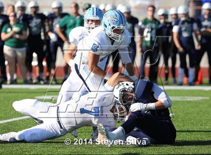 Thumbnail 3 in Corona del Mar vs. La Costa Canyon (Brothers in Arms Classic) photogallery.