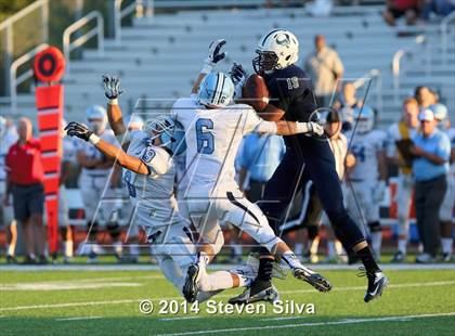 Thumbnail 1 in Corona del Mar vs. La Costa Canyon (Brothers in Arms Classic) photogallery.