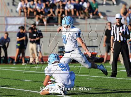 Thumbnail 3 in Corona del Mar vs. La Costa Canyon (Brothers in Arms Classic) photogallery.