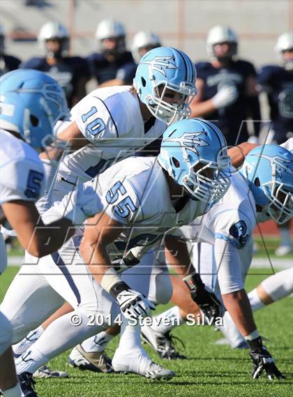 Thumbnail 1 in Corona del Mar vs. La Costa Canyon (Brothers in Arms Classic) photogallery.
