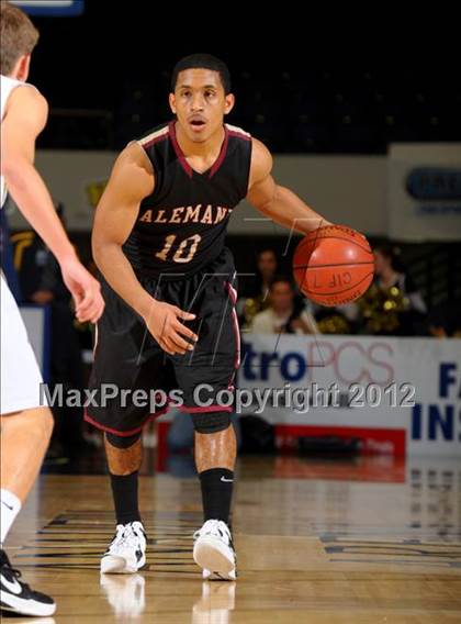 Thumbnail 2 in Alemany vs. Oak Park (CIF SS D3A Final) photogallery.