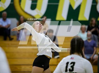 Thumbnail 3 in Windsor @ Maria Carrillo photogallery.