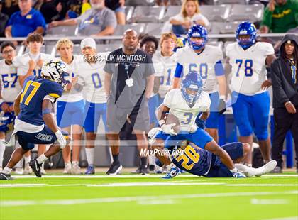 Thumbnail 2 in Klein @ Cypress Ranch (UIL Football 6A D1 Bi-District) photogallery.