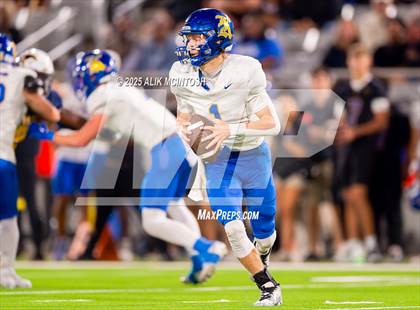 Thumbnail 3 in Klein @ Cypress Ranch (UIL Football 6A D1 Bi-District) photogallery.