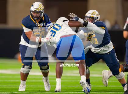 Thumbnail 2 in Klein @ Cypress Ranch (UIL Football 6A D1 Bi-District) photogallery.