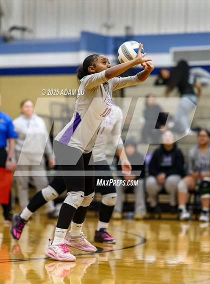 Thumbnail 3 in Foster @ Interlake photogallery.