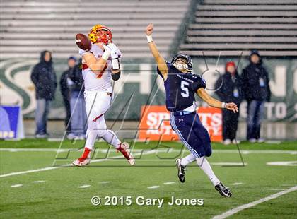 Thumbnail 3 in Bellarmine College Prep vs. Mission Viejo (CIF State Division 1-AA Final) photogallery.