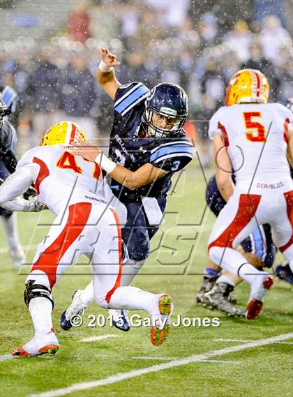 Thumbnail 2 in Bellarmine College Prep vs. Mission Viejo (CIF State Division 1-AA Final) photogallery.