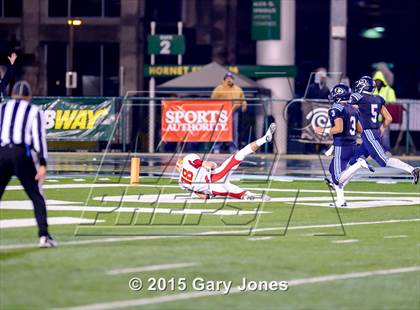 Thumbnail 3 in Bellarmine College Prep vs. Mission Viejo (CIF State Division 1-AA Final) photogallery.