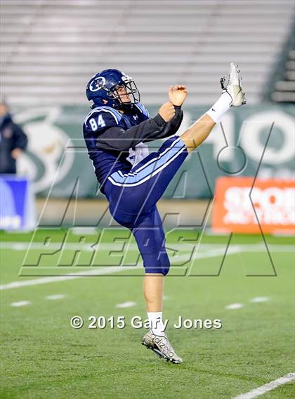 Thumbnail 1 in Bellarmine College Prep vs. Mission Viejo (CIF State Division 1-AA Final) photogallery.
