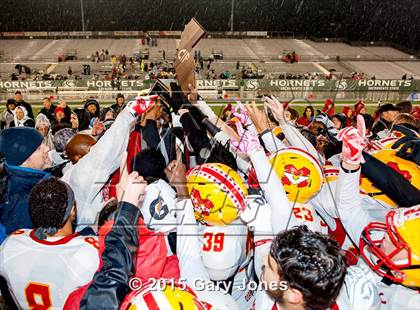 Thumbnail 3 in Bellarmine College Prep vs. Mission Viejo (CIF State Division 1-AA Final) photogallery.