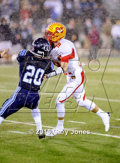 Thumbnail 2 in Bellarmine College Prep vs. Mission Viejo (CIF State Division 1-AA Final) photogallery.