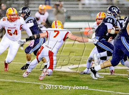 Thumbnail 2 in Bellarmine College Prep vs. Mission Viejo (CIF State Division 1-AA Final) photogallery.