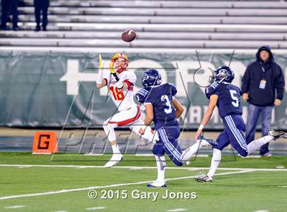 Thumbnail 3 in Bellarmine College Prep vs. Mission Viejo (CIF State Division 1-AA Final) photogallery.