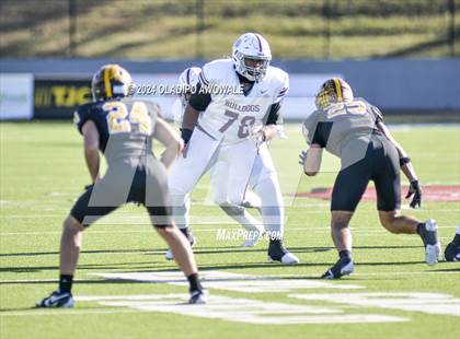 Thumbnail 3 in Jefferson @ Malakoff (UIL Football 3A DI Region II Regional Playoff) photogallery.
