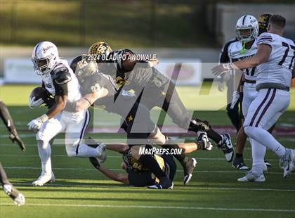 Thumbnail 2 in Jefferson @ Malakoff (UIL Football 3A DI Region II Regional Playoff) photogallery.