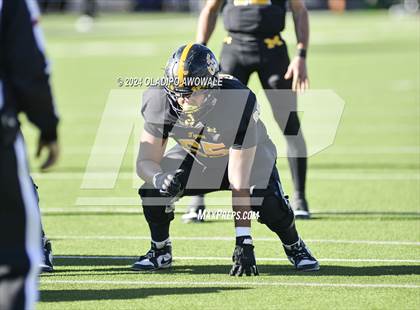 Thumbnail 2 in Jefferson @ Malakoff (UIL Football 3A DI Region II Regional Playoff) photogallery.