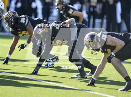 Thumbnail 1 in Jefferson @ Malakoff (UIL Football 3A DI Region II Regional Playoff) photogallery.