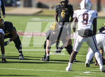 Thumbnail 1 in Jefferson @ Malakoff (UIL Football 3A DI Region II Regional Playoff) photogallery.