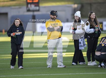 Thumbnail 3 in Jefferson @ Malakoff (UIL Football 3A DI Region II Regional Playoff) photogallery.