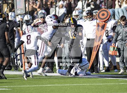 Thumbnail 3 in Jefferson @ Malakoff (UIL Football 3A DI Region II Regional Playoff) photogallery.