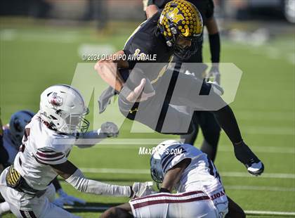 Thumbnail 2 in Jefferson @ Malakoff (UIL Football 3A DI Region II Regional Playoff) photogallery.
