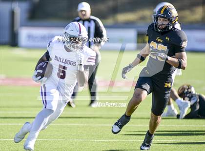 Thumbnail 3 in Jefferson @ Malakoff (UIL Football 3A DI Region II Regional Playoff) photogallery.