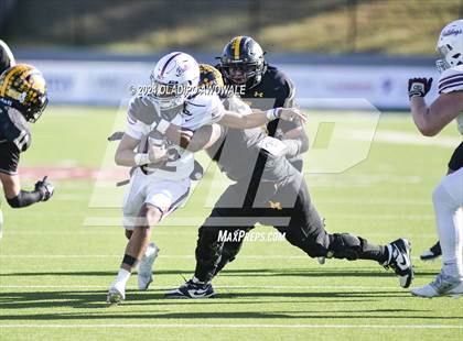 Thumbnail 1 in Jefferson @ Malakoff (UIL Football 3A DI Region II Regional Playoff) photogallery.