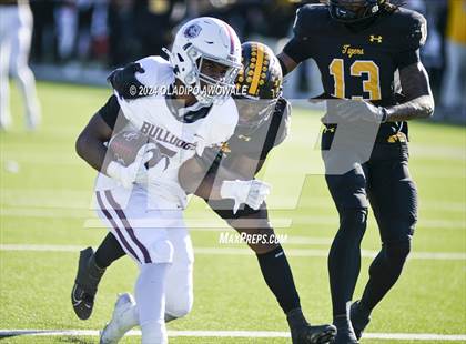 Thumbnail 3 in Jefferson @ Malakoff (UIL Football 3A DI Region II Regional Playoff) photogallery.
