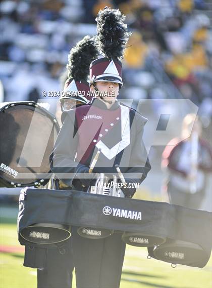 Thumbnail 2 in Jefferson @ Malakoff (UIL Football 3A DI Region II Regional Playoff) photogallery.