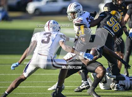 Thumbnail 2 in Jefferson @ Malakoff (UIL Football 3A DI Region II Regional Playoff) photogallery.