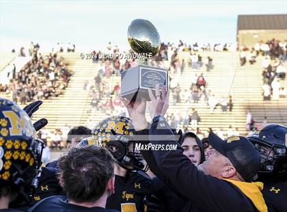Thumbnail 3 in Jefferson @ Malakoff (UIL Football 3A DI Region II Regional Playoff) photogallery.