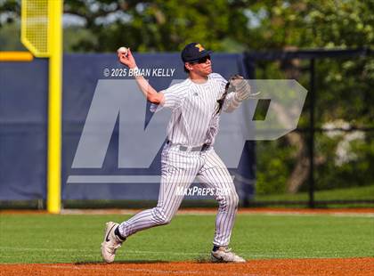 Thumbnail 2 in Catholic Memorial @ Xaverian Brothers (MIAA Division 1 Round of 32) photogallery.