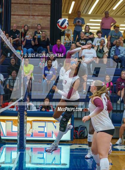 Thumbnail 2 in Plano vs. Plano East photogallery.