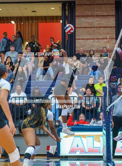 Thumbnail 3 in Plano vs. Plano East photogallery.