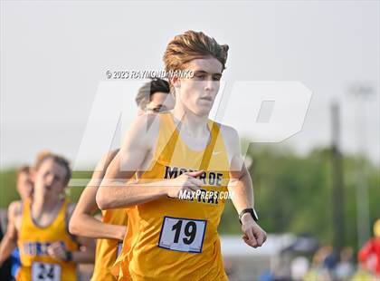 Thumbnail 2 in IHSAA Sectional 17 (1600 Meter) photogallery.