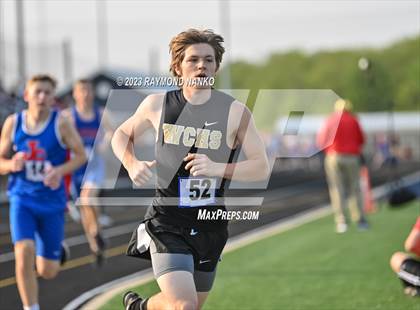 Thumbnail 1 in IHSAA Sectional 17 (1600 Meter) photogallery.