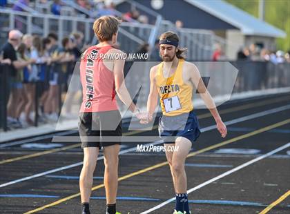 Thumbnail 2 in IHSAA Sectional 17 (1600 Meter) photogallery.