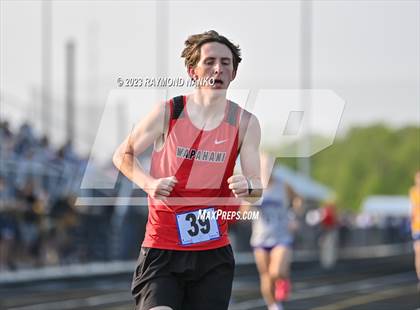 Thumbnail 2 in IHSAA Sectional 17 (1600 Meter) photogallery.