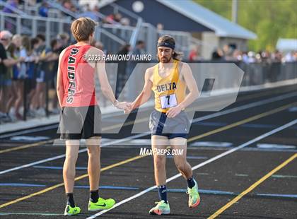 Thumbnail 2 in IHSAA Sectional 17 (1600 Meter) photogallery.