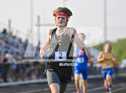 Thumbnail 3 in IHSAA Sectional 17 (1600 Meter) photogallery.