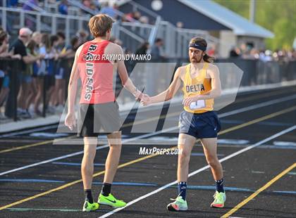Thumbnail 3 in IHSAA Sectional 17 (1600 Meter) photogallery.
