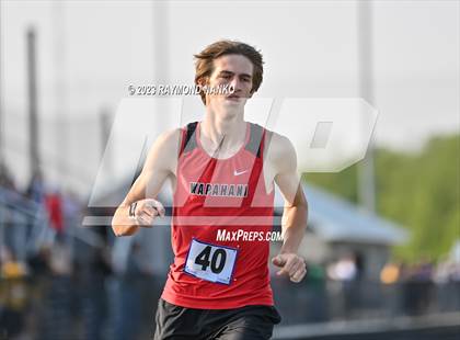 Thumbnail 1 in IHSAA Sectional 17 (1600 Meter) photogallery.