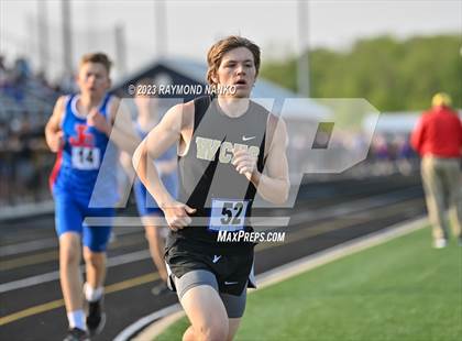 Thumbnail 2 in IHSAA Sectional 17 (1600 Meter) photogallery.