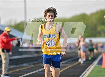 Thumbnail 1 in IHSAA Sectional 17 (1600 Meter) photogallery.