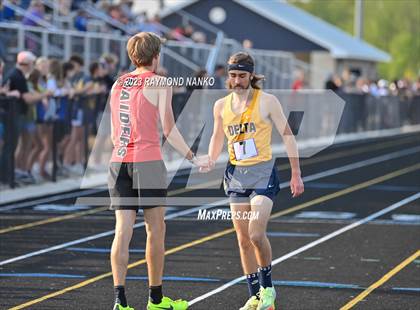 Thumbnail 1 in IHSAA Sectional 17 (1600 Meter) photogallery.
