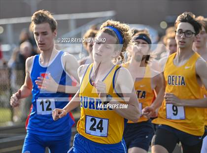 Thumbnail 2 in IHSAA Sectional 17 (1600 Meter) photogallery.