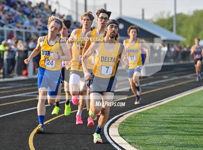 Thumbnail 1 in IHSAA Sectional 17 (1600 Meter) photogallery.
